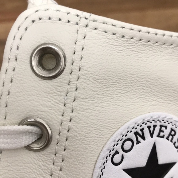 PLATFORM LEATHER CONVERSE EXTRA HIGH TOP BRAND NEW - Picture 11 of 15